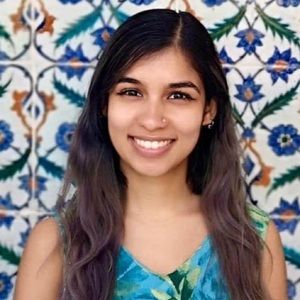 Meet your Posher, Aashna